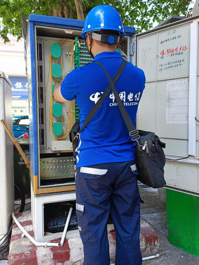 碧江區(qū)裝維工程師服務(wù)形象 專(zhuān)業(yè)、高效、可信賴的信息咨詢服務(wù)